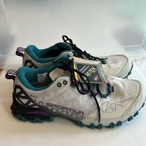 NWT La Sportiva Bushido II Trail-Running Shoes Goretex (sz. W7)